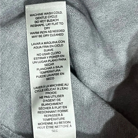 White House Black Market Blouse - Picture 4 of 4